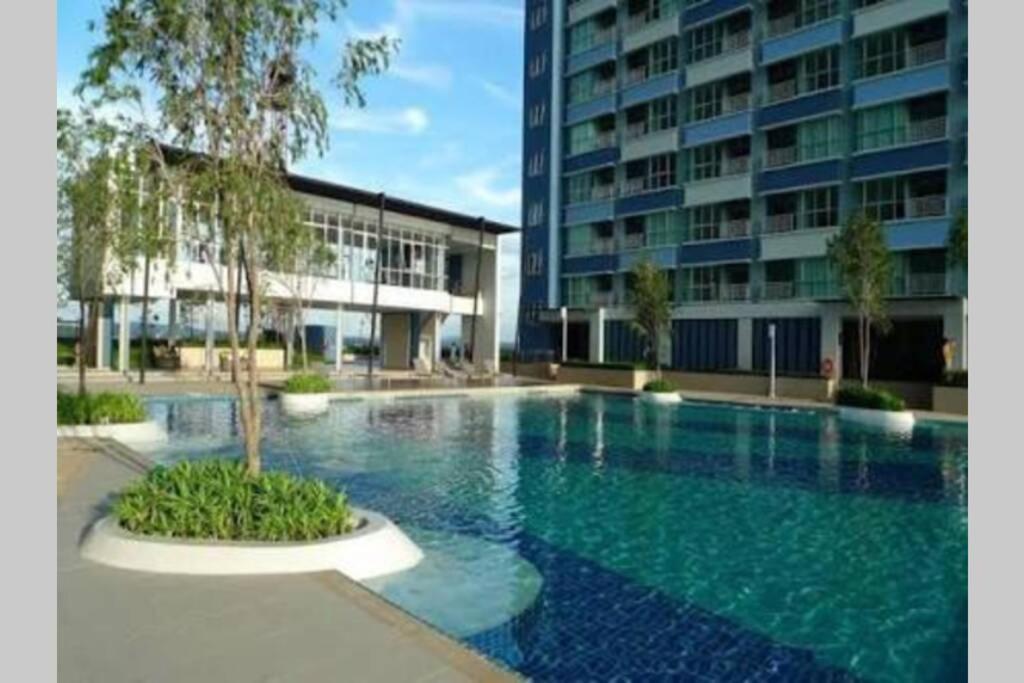 Relaxing Beachfront Suite หาดจอมเทียน ภายนอก รูปภาพ